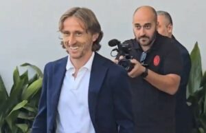 Лука Модриќ ја прифатил понудата на Флорентино Перез да се врати во Мадрид