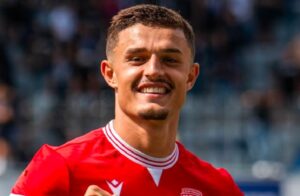 Растодер стрелец за Тун, Столе Димитриевски бранеше за Валенсија