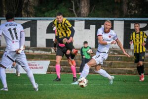 МАКФУДБАЛ ИГРАЧ на колото: Шефит Шефити (Арсими)