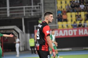 МАКФУДБАЛ ИГРАЧ на колото: Азер Омерагиќ (Вардар)